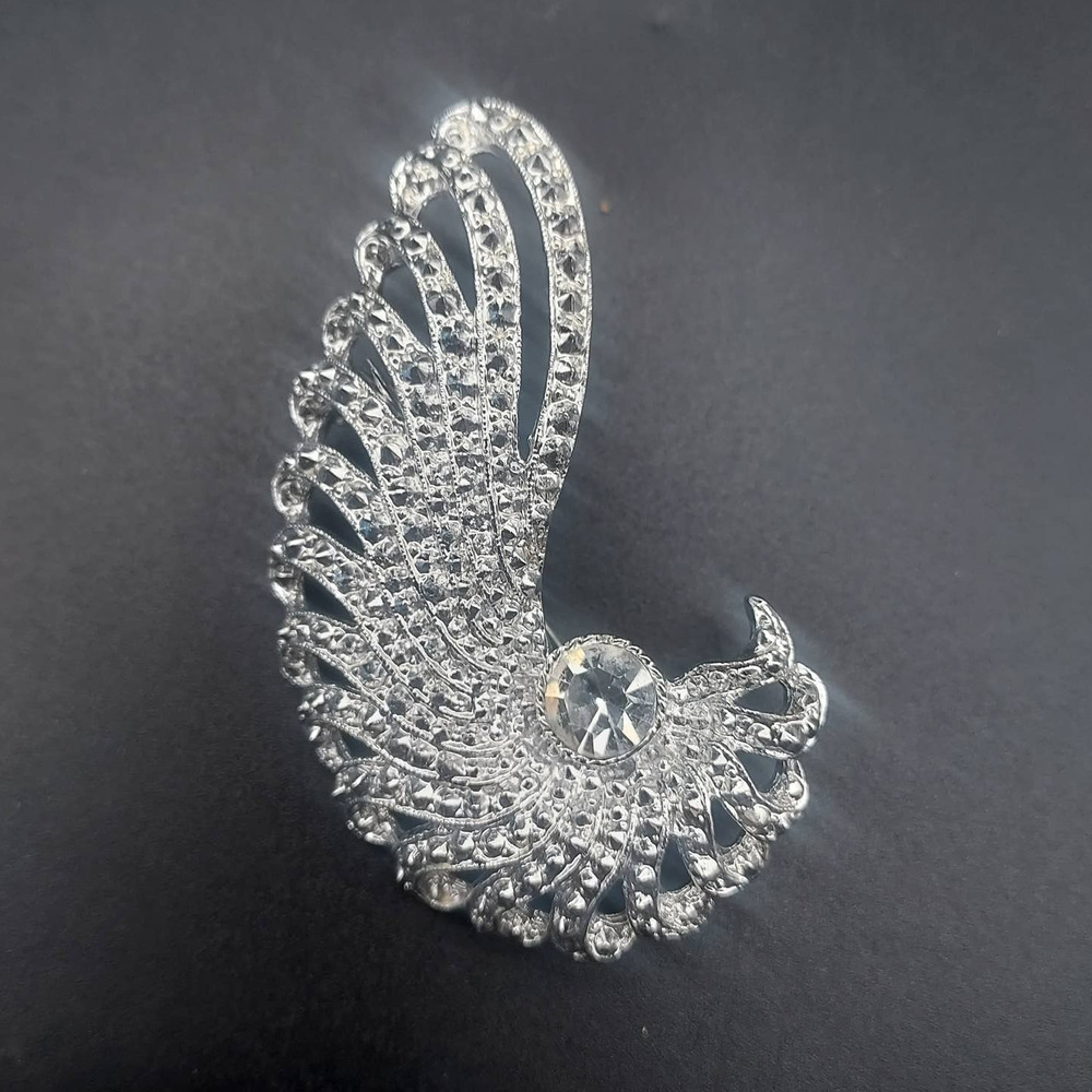 Sarah Coventry Evening Splendor Rhinestone Silver Tone Brooch Vintage Glam